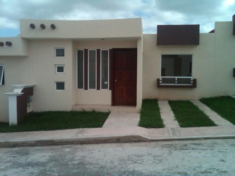 Foto Casa en Venta en Fraccionamiento Residencial San Carlos - Col.San J, Tulancingo, Hidalgo - $ 510.000 - CAV37584 - BienesOnLine