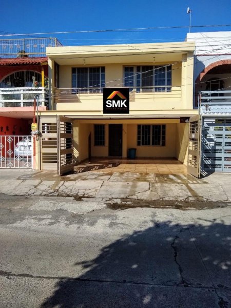 Foto Casa en Venta en Colinas de la normal, Guadalajara, Jalisco - $ 4.800.000 - CAV281454 - BienesOnLine