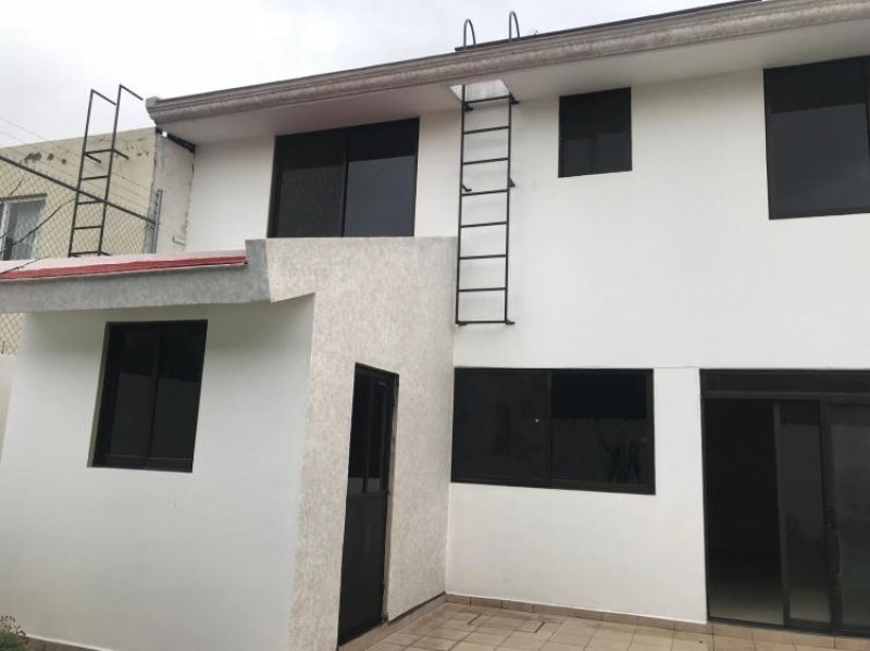 Foto Casa en Venta en BOSQUES DEL PARDO ORIENTE, Selecciona la provincia, Aguascalientes - $ 2.800.000 - CAV231009 - BienesOnLine