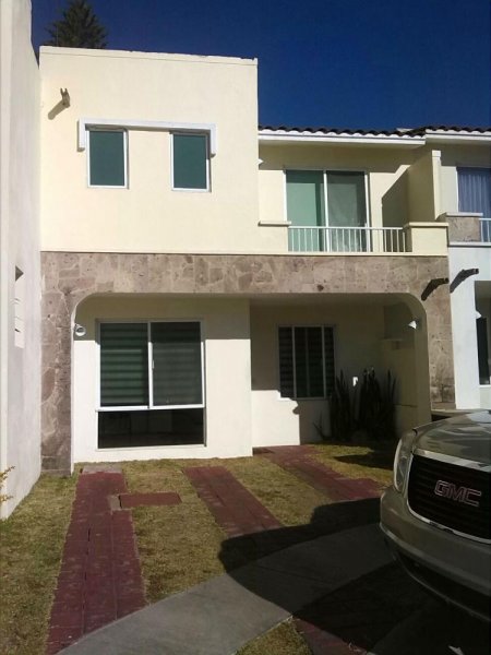 Foto Casa en Venta en Rinconada La Calma, Zapopan, Jalisco - $ 2.200.000 - CAV145251 - BienesOnLine