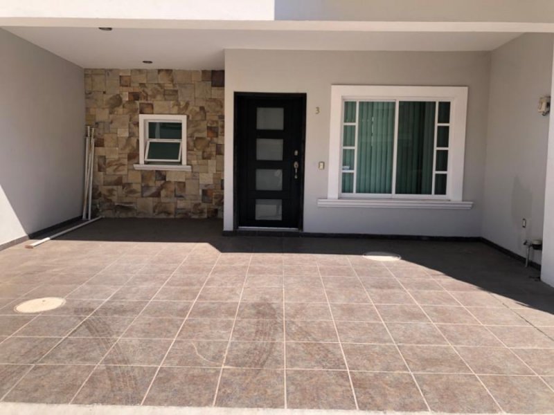 Foto Casa en Venta en Girasoles Acueducto, Zapopan, Jalisco - $ 4.500.000 - CAV317745 - BienesOnLine