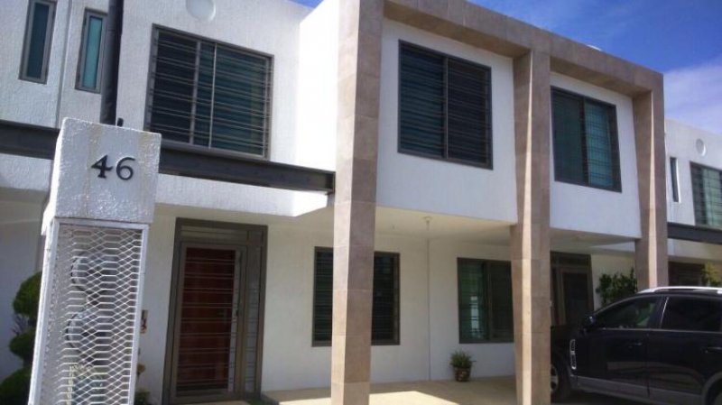 Foto Casa en Venta en Heroés de Tecamac, Tecámac de Felipe Villanueva, Mexico - $ 1.650.000 - CAV116707 - BienesOnLine