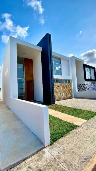 Casa en Renta en  KM 6 CARRETERA, Merida - Motul, 97345 Mérida, Yuc., Yucatan