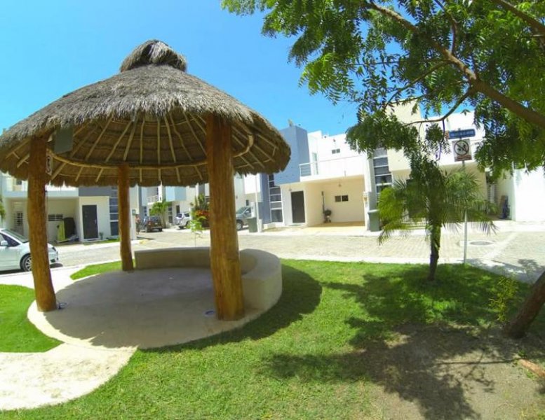 Foto Casa en Venta en Bugambilias, Ciudad del Carmen, Campeche - $ 1.595.000 - CAV236170 - BienesOnLine