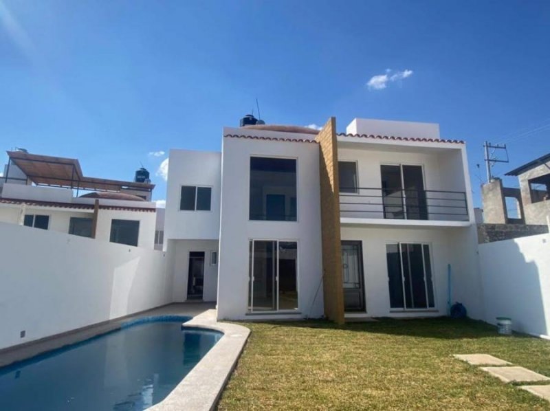 Hermosa Casa en Venta Ubicada en Tlayacapan Mor.