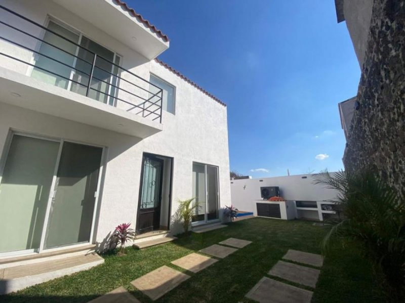 Hermosa Casa en Venta Ubicada en Tlayacapan Mor.