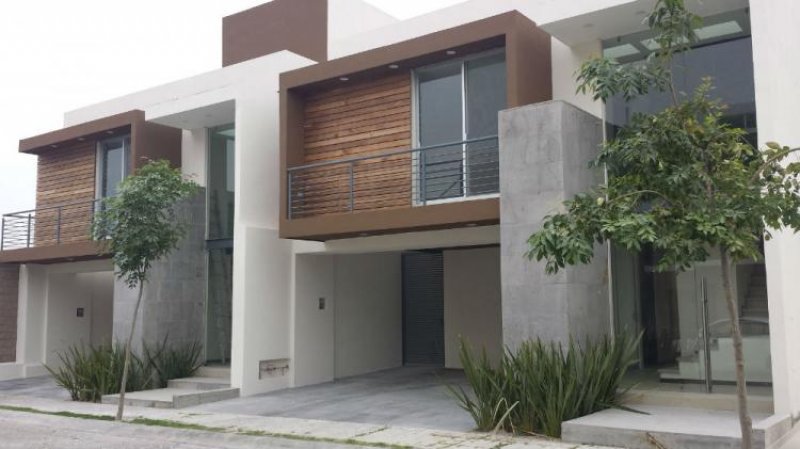 Foto Casa en Venta en Lomas de Angelopolis, Cascatta, San Andrés Cholula, Puebla - $ 3.150.000 - CAV182099 - BienesOnLine