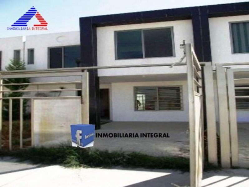 Foto Casa en Venta en HEROES DE TECAMAC, Tecámac de Felipe Villanueva, Mexico - $ 1.300.000 - CAV81806 - BienesOnLine