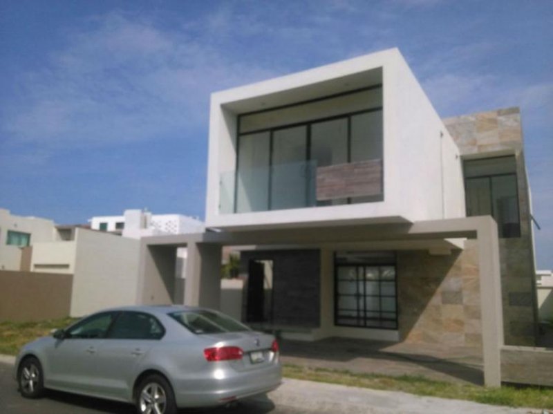 Foto Casa en Venta en Lomas del mar, Boca del Río, Veracruz - $ 2.750.000 - CAV138308 - BienesOnLine