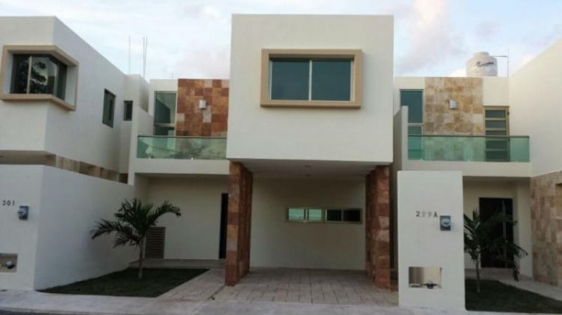 Foto Casa en Venta en Mérida, Yucatan - $ 1.400.000 - CAV119625 - BienesOnLine