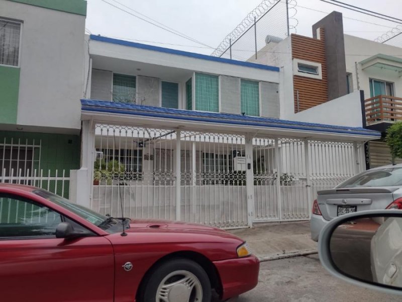 Casa en Venta en Colinas de la normal Guadalajara, Jalisco