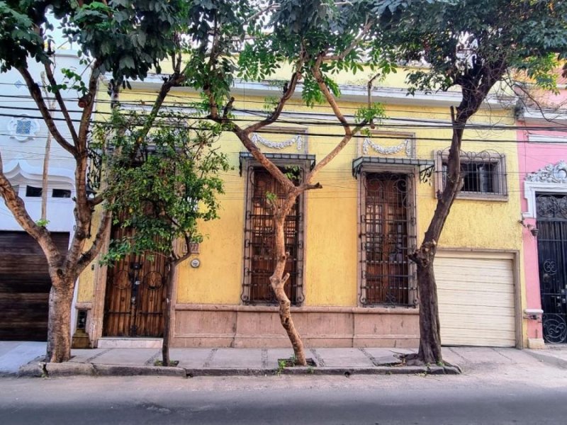 HOUSE FOR SALE COLONIA AMERICANA, GUADALAJARA, JALISCO