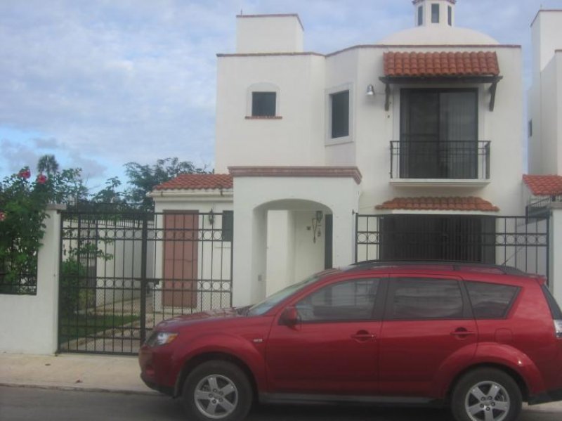 Foto Casa en Venta en Cancún, Quintana Roo - $ 1.750.000 - CAV31509 - BienesOnLine