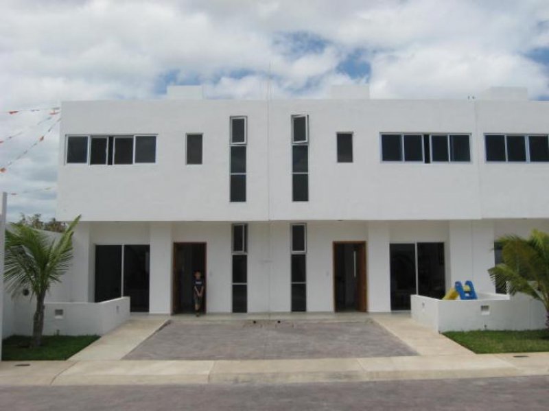 Foto Casa en Venta en privadas kukulkan, Cancún, Quintana Roo - $ 860.000 - CAV22136 - BienesOnLine