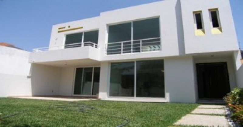 Foto Casa en Venta en Lomas de Tzompantle, Cuernavaca, Morelos - $ 2.200.000 - CAV10116 - BienesOnLine