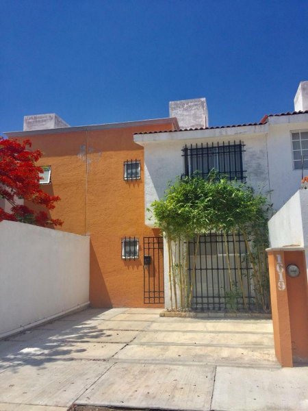 Foto Casa en Renta en Parque Santiago, Satélite, Queretaro Arteaga - $ 7.000 - CAR249631 - BienesOnLine