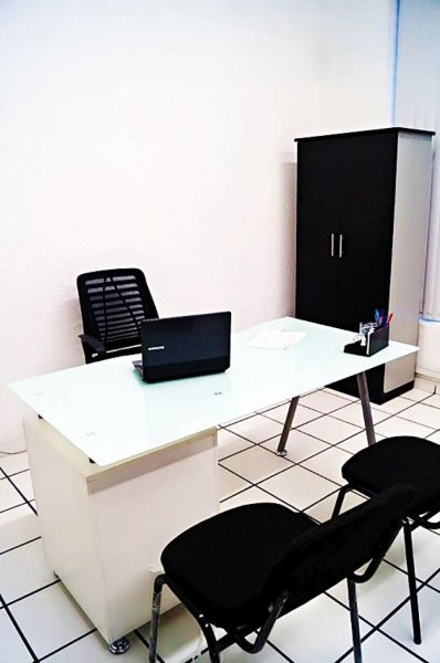 Foto Oficina en Renta en ARCOS VALLARTA, Guadalajara, Jalisco - $ 8.000 - OFR293005 - BienesOnLine