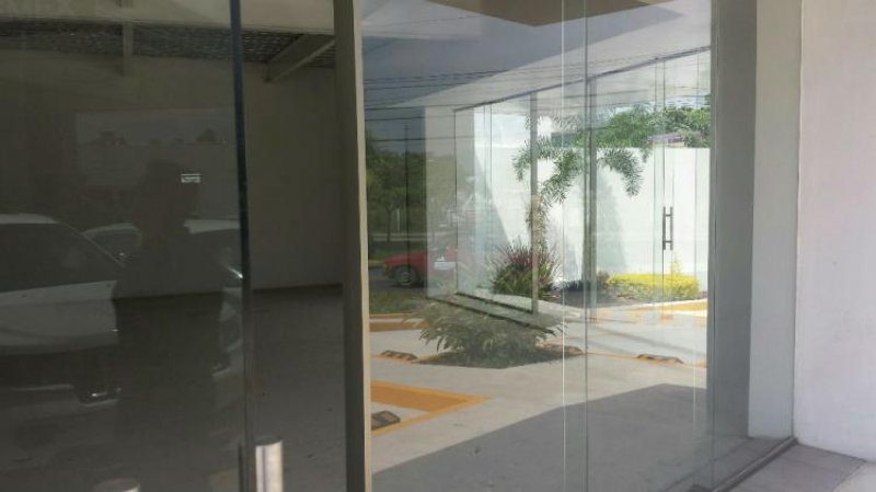 Foto Local en Renta en av elias zamora, Manzanillo, Colima - $ 25.000 - LOR107931 - BienesOnLine