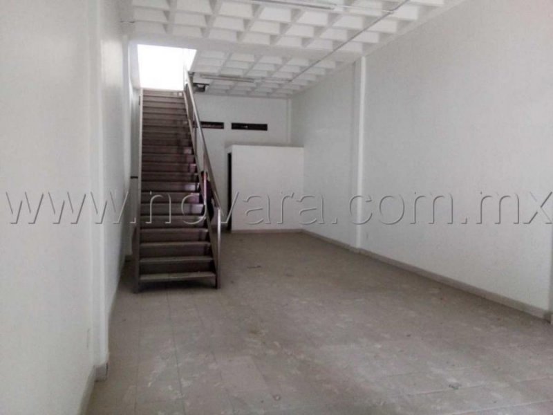 LOCAL COMERCIAL EN RENTA EN NAUCALPAN, 138 M2