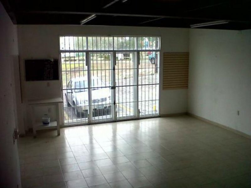 Foto Local en Renta en lomas del refugio, León de los Aldama, Guanajuato - $ 5.500 - LOR100266 - BienesOnLine