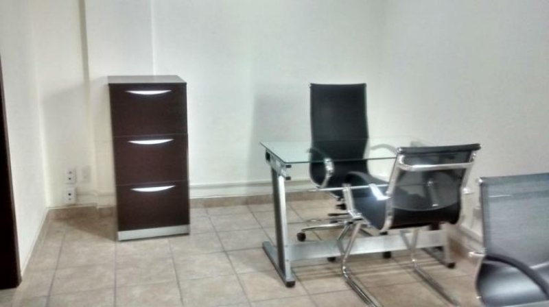 Foto Oficina en Renta en JARDINES DEL SOL, Guadalajara, Jalisco - $ 5.500 - OFR181154 - BienesOnLine