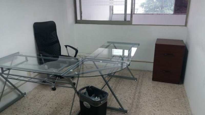 Foto Oficina en Renta en JARDINES DEL SOL, Guadalajara, Jalisco - $ 5.000 - OFR186206 - BienesOnLine