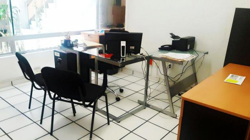 Foto Oficina en Renta en ARCOS VALLARTA, Guadalajara, Jalisco - $ 8.000 - OFR302065 - BienesOnLine