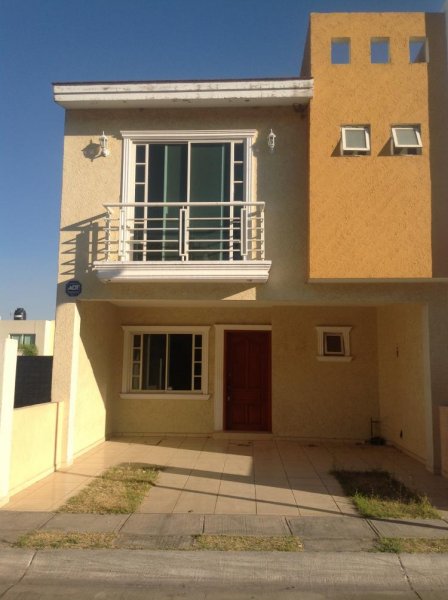 Foto Casa en Venta en REAL DE VALDEPEÑAS, Zapopan, Jalisco - $ 1.390.400 - CAV81359 - BienesOnLine