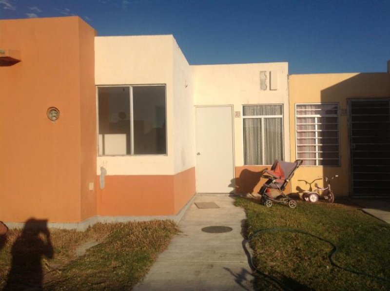 Foto Casa en Venta en REAL DEL SOL, Tlajomulco de Zúñiga, Jalisco - $ 398.200 - CAV81534 - BienesOnLine