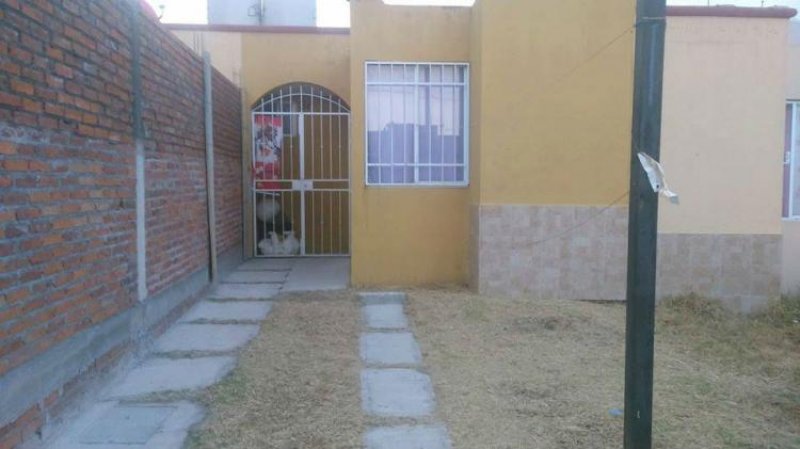 Foto Casa en Venta en Metropolis II, Tarímbaro, Michoacan de Ocampo - $ 305.000 - CAV153320 - BienesOnLine