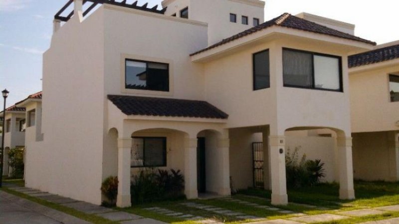 Foto Casa en Renta en Boca del Río, Veracruz - $ 12.000 - CAR122573 - BienesOnLine