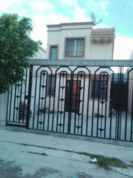 Foto Casa en Venta en LA CONDESA, Guadalupe, Nuevo Leon - $ 620.000 - CAV209401 - BienesOnLine