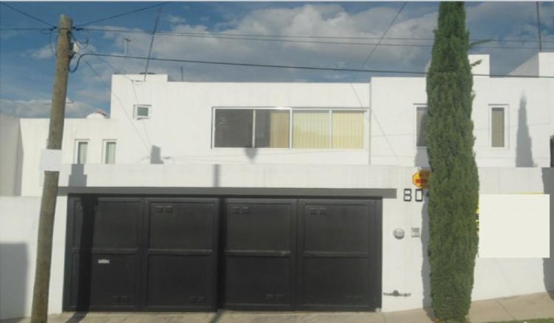 Foto Casa en Venta en RINCONADA DE LOS ANDES, San Luis Potosí, San Luis Potosi - $ 2.400.000 - CAV141637 - BienesOnLine