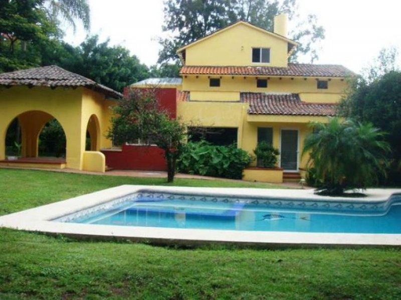 Foto Casa en Venta en Rancho Cortes, Cuernavaca, Morelos - $ 5.500.000 - CAV87480 - BienesOnLine