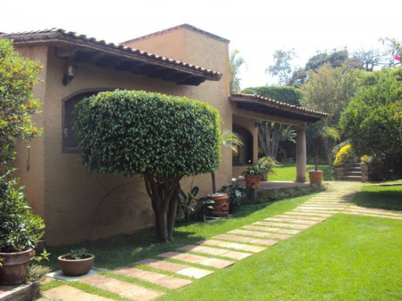 Foto Casa en Venta en Rancho Cortes, Cuernavaca, Morelos - $ 2.950.000 - CAV122230 - BienesOnLine