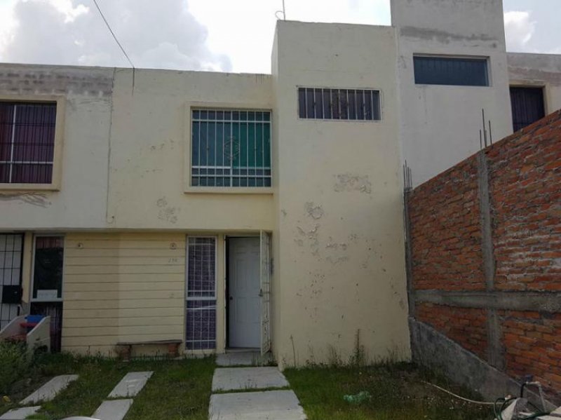 Foto Casa en Venta en Misión del Valle, Morelia, Michoacan de Ocampo - $ 385.000 - CAV171822 - BienesOnLine