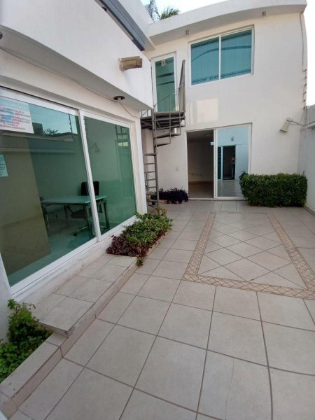 Foto Oficina en Renta en valle del campestre, León, Guanajuato - $ 200 - OFR300465 - BienesOnLine