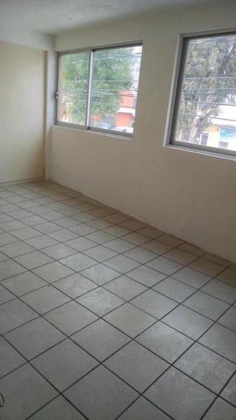 Foto Local en Renta en Los Pirules, Tlalnepantla, Mexico - $ 8.000 - LOR227519 - BienesOnLine