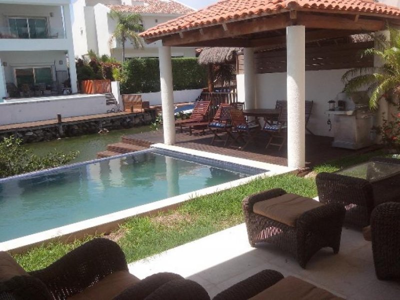 Foto Casa en Venta en ISLA DORADA, Cancún, Quintana Roo - $ 9.750.000 - CAV107708 - BienesOnLine