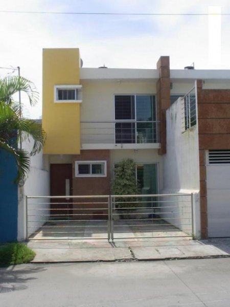 Foto Casa en Venta en colonia Flores Magón de Boca del Río, Boca del Río, Veracruz - $ 1.250.000 - CAV40595 - BienesOnLine