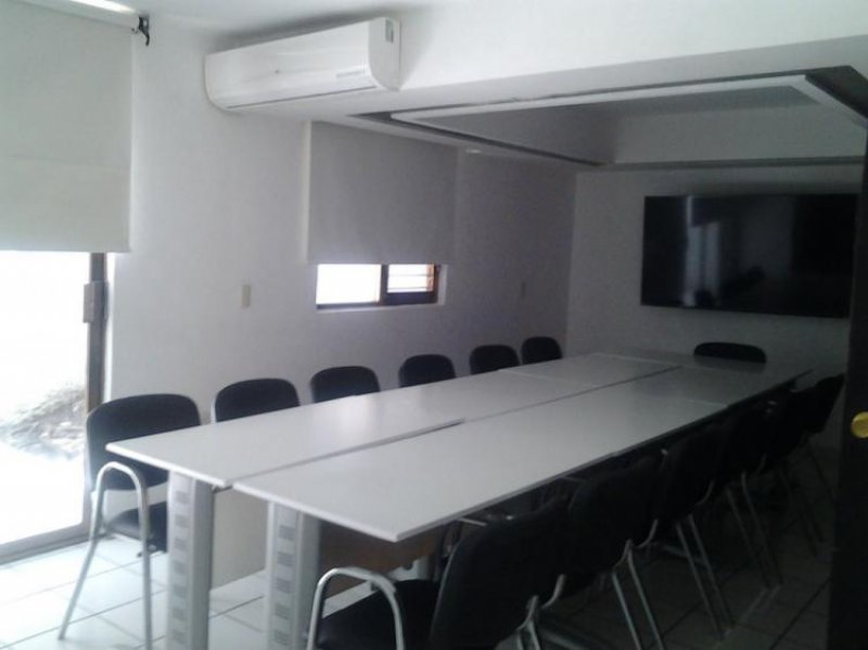 Foto Oficina en Renta en JARDINES DEL SOL, Guadalajara, Jalisco - $ 150 - OFR181888 - BienesOnLine