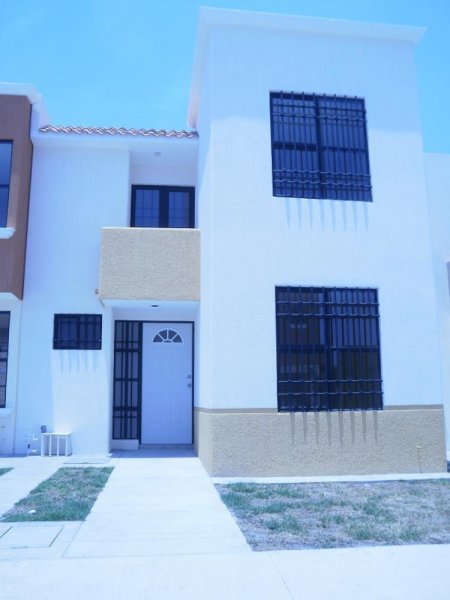 Foto Casa en Venta en ACCESO NORTE, San Luis Potosí, San Luis Potosi - $ 685.000 - CAV26113 - BienesOnLine