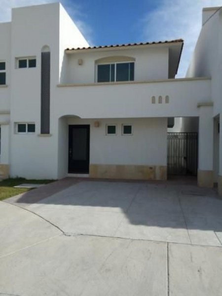 Casa en Renta en La Giralda Irapuato, Guanajuato