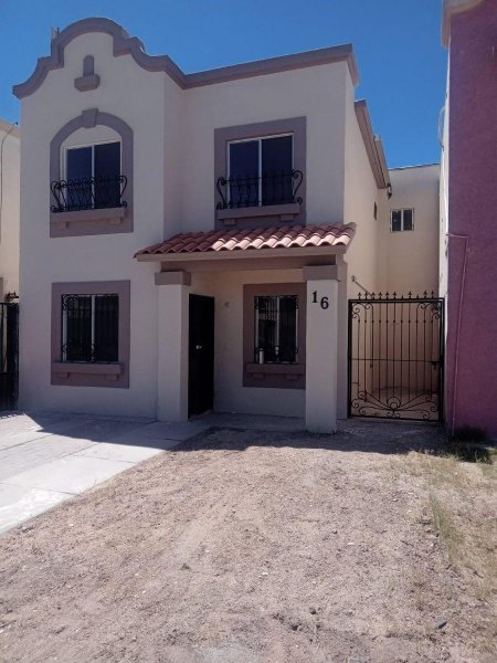 Casa en Venta en Villa del Cedro Mexicali, Baja California