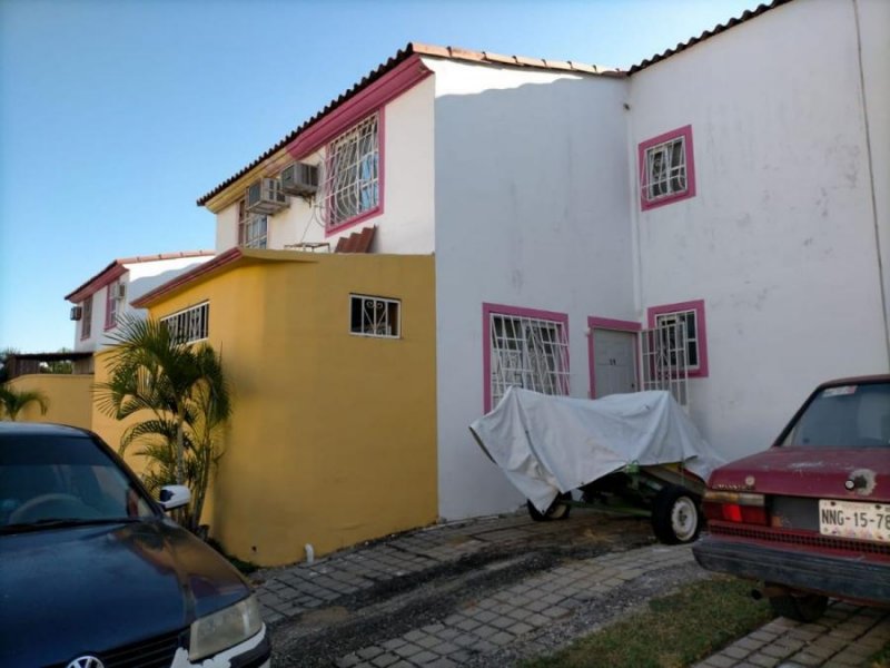 Foto Casa en Venta en Llano Largo, Acapulco de Juárez, Guerrero - $ 1.100.000 - CAV292530 - BienesOnLine