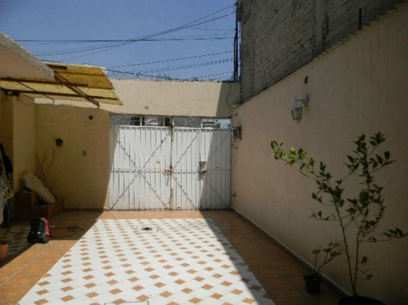 Foto Casa en Venta en Ciudad Nezahualcóyotl, Mexico - $ 1.600.000 - CAV104150 - BienesOnLine