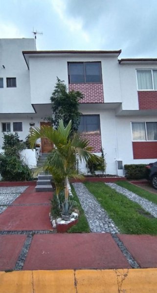 Se vende casa en exclusiva zona