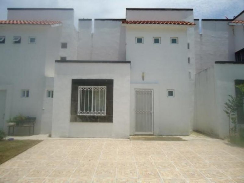 Foto Casa en Venta en villas de bernalejo, Irapuato, Guanajuato - $ 1.600.000 - CAV174910 - BienesOnLine