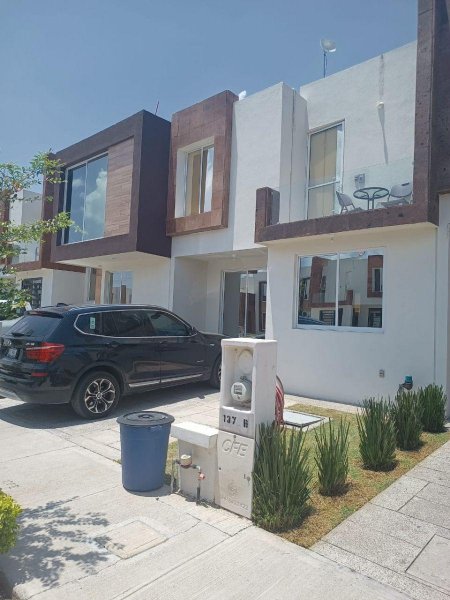 Foto Casa en Venta en Santa Barbara, Irapuato, Guanajuato - $ 1.980.000 - CAV159864 - BienesOnLine