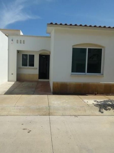 Casa en Venta en La Giralda Irapuato, Guanajuato